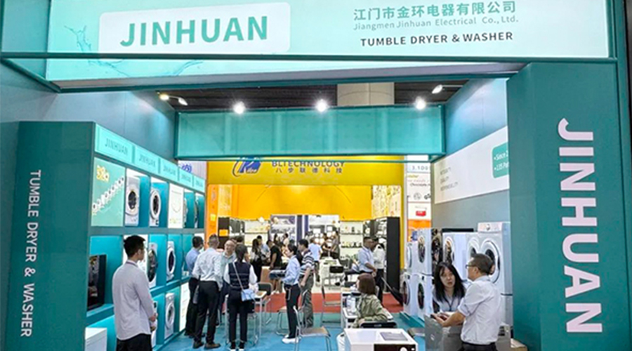 廣交會(huì)第一天！金環(huán)電器吸引世界各地客戶(hù)駐足參觀(guān)交流